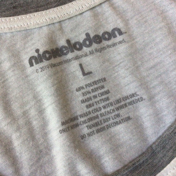 Nickelodeon Graphic T, Size Large, New - Picture 5 of 5